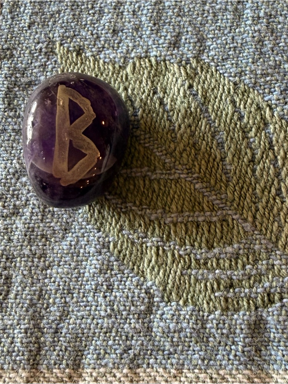 Amethyst Rune Set - Picture 3 of 5